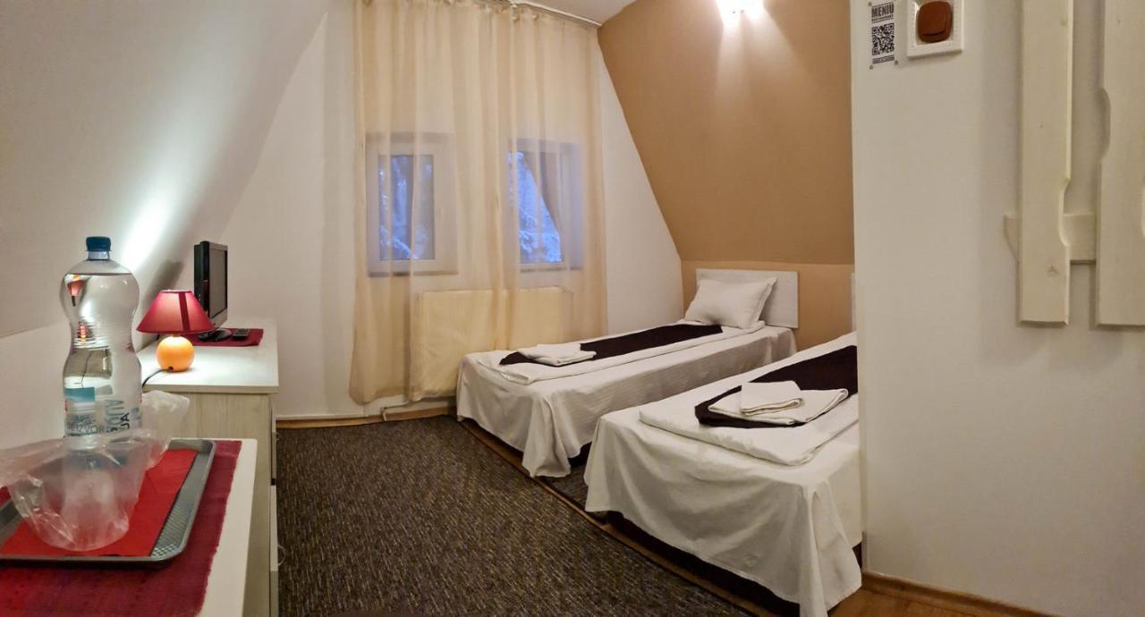Pensiunea Happy Inn Vatra Dornei Buitenkant foto