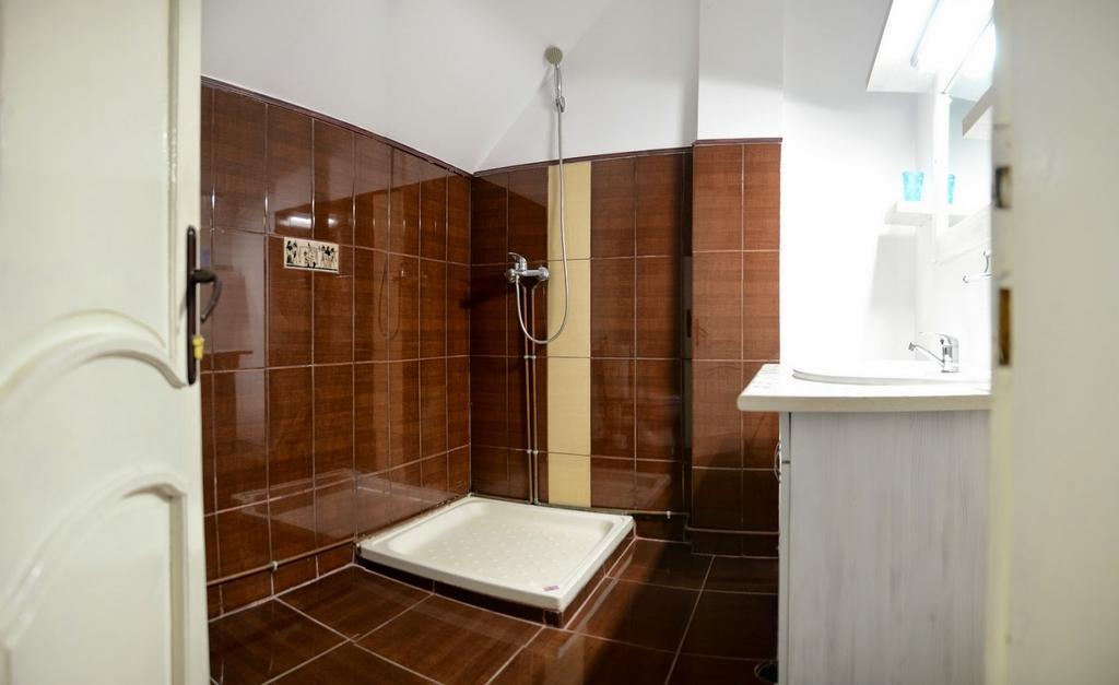 Pensiunea Happy Inn Vatra Dornei Kamer foto