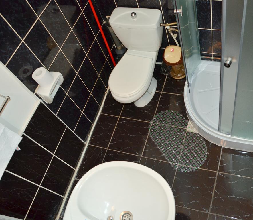 Pensiunea Happy Inn Vatra Dornei Kamer foto